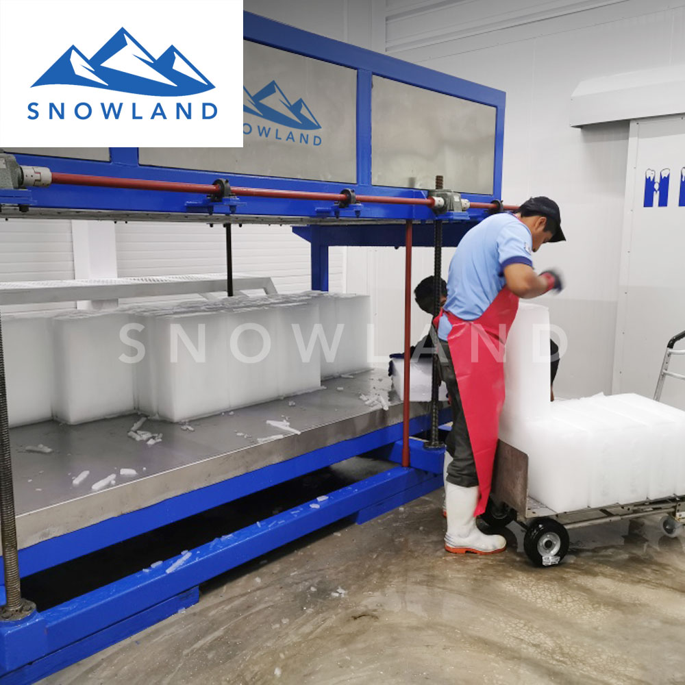 大型块冰机多少钱一台，品质保证，价格优惠，厂家直销，免费送货上门 ，块冰机制冰机 欢迎来电咨询13714333678